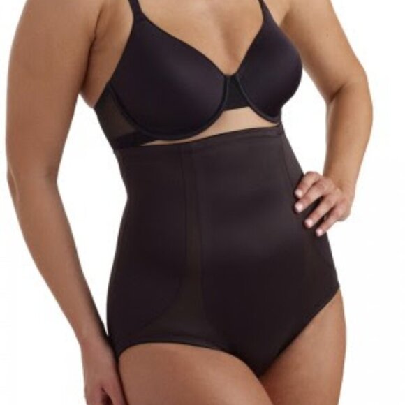 Miraclesuit | Shape Away Hi-Waist Brief In Black - Picture 10 of 11